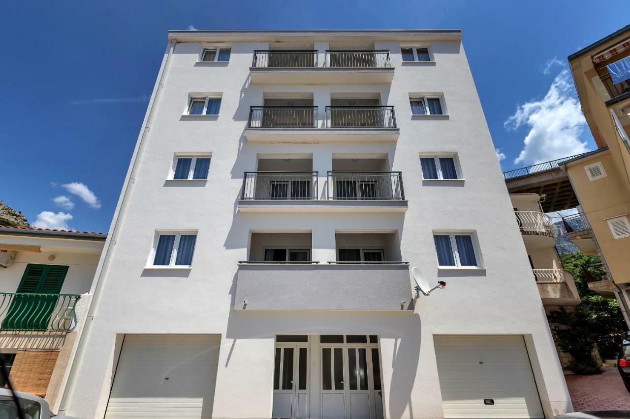 Apartmani Daniela Podgora Exterior photo
