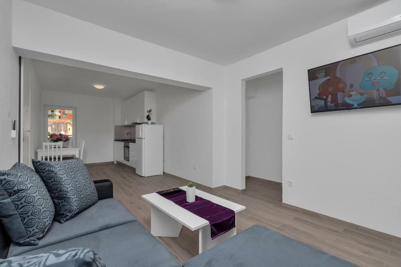Apartmani Daniela Podgora Exterior photo