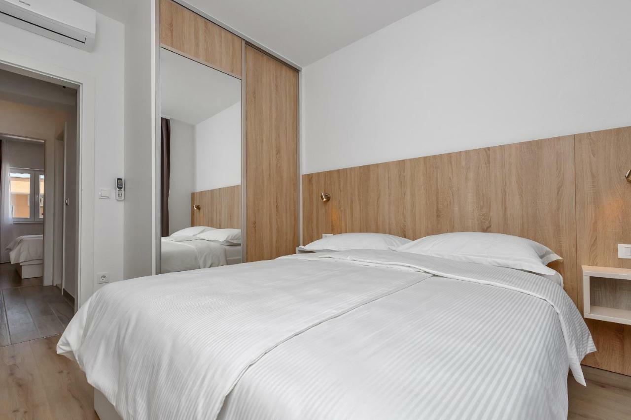 Apartmani Daniela Podgora Exterior photo