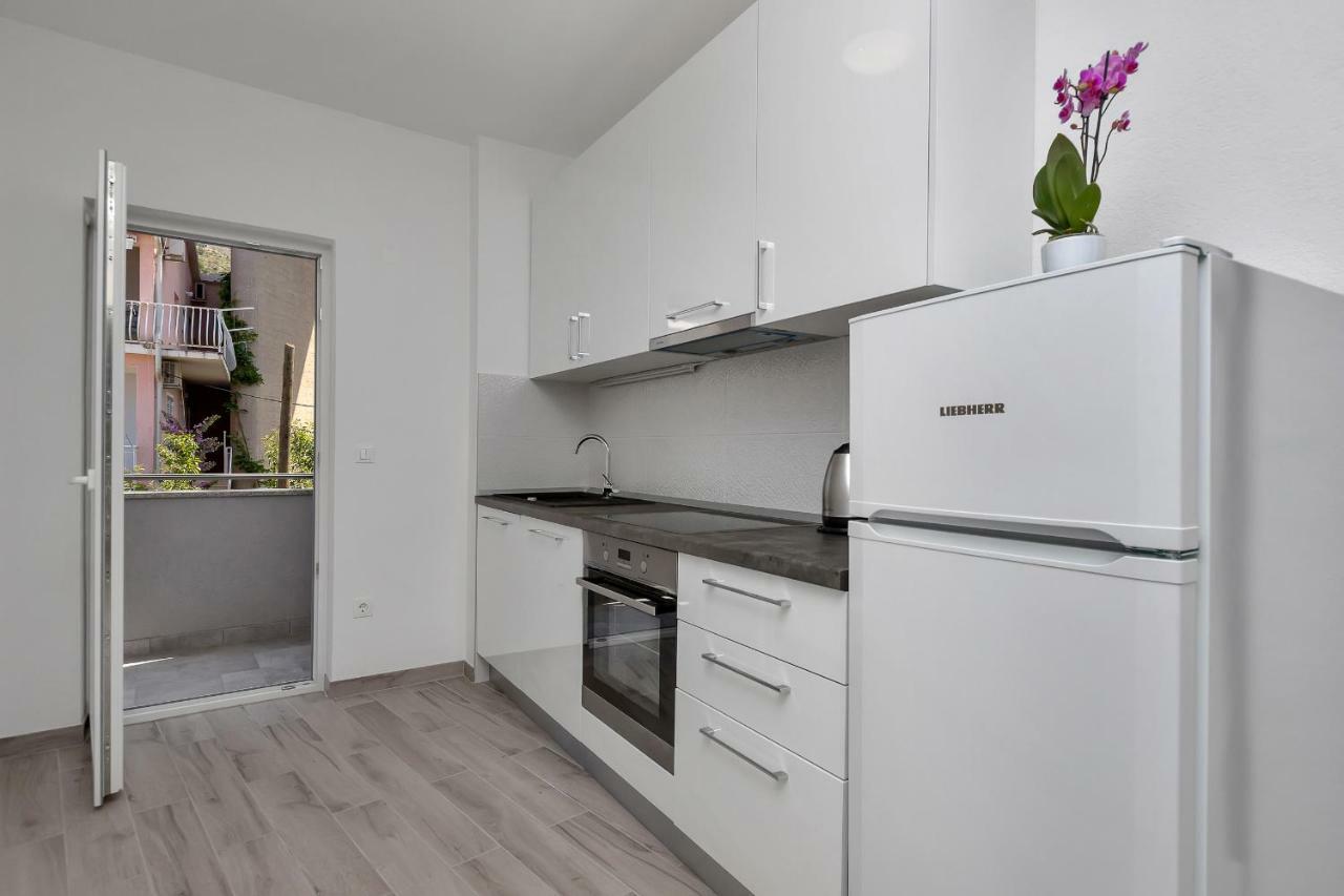 Apartmani Daniela Podgora Exterior photo