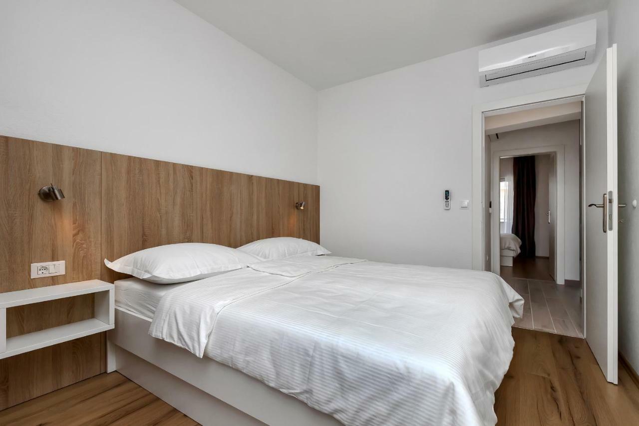 Apartmani Daniela Podgora Exterior photo