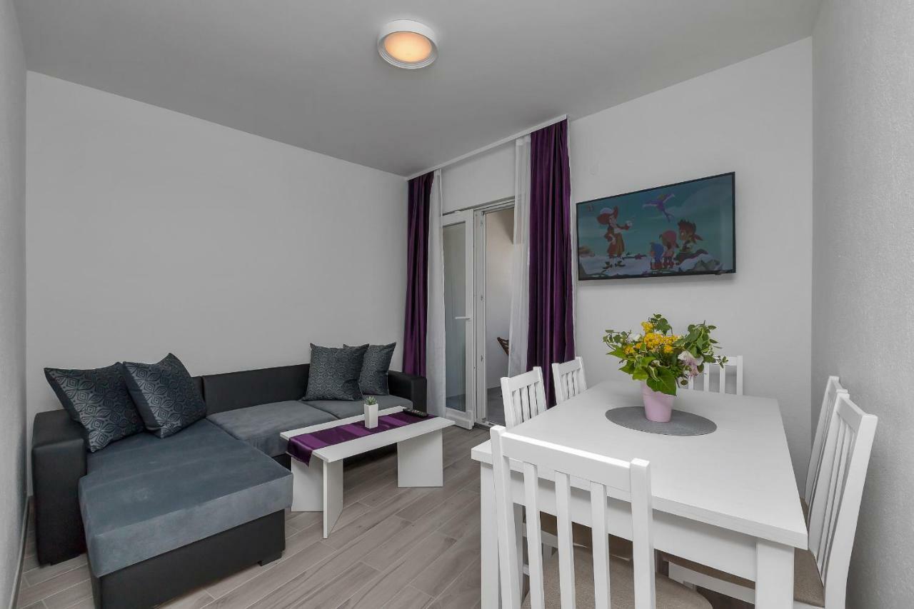 Apartmani Daniela Podgora Exterior photo